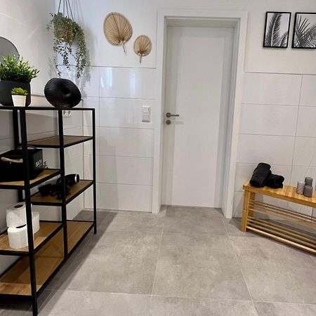 Piso Superior - Exklusives Apartment An Der Promenade Mit Rheinsicht & Loggia エメリッヒ エクステリア 写真
