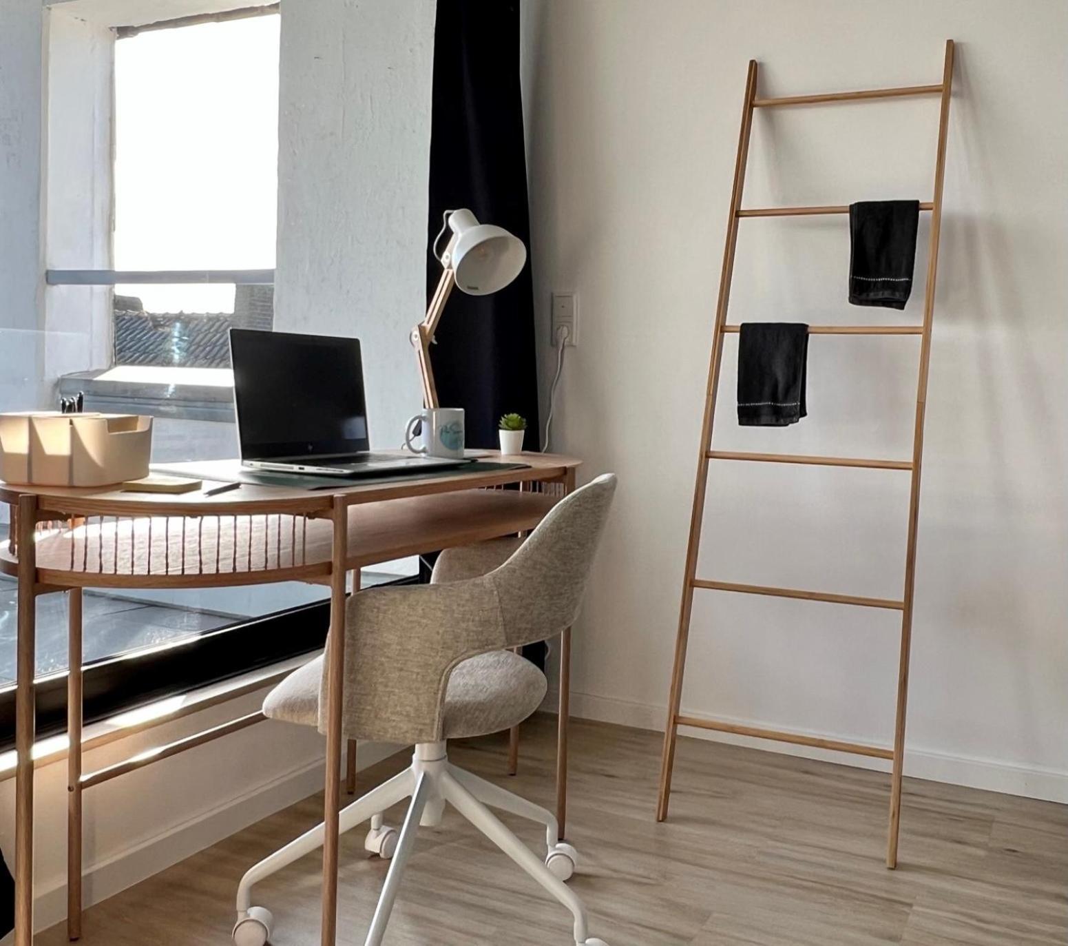 Piso Superior - Exklusives Apartment An Der Promenade Mit Rheinsicht & Loggia エメリッヒ エクステリア 写真