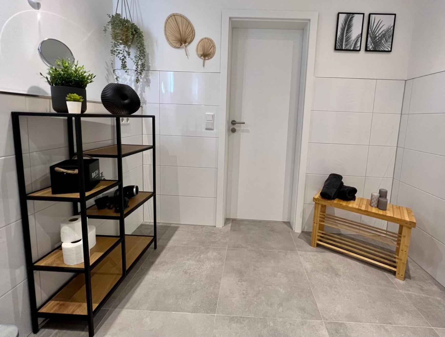 Piso Superior - Exklusives Apartment An Der Promenade Mit Rheinsicht & Loggia エメリッヒ エクステリア 写真
