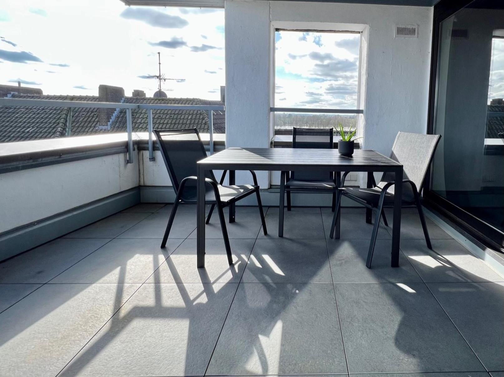 Piso Superior - Exklusives Apartment An Der Promenade Mit Rheinsicht & Loggia エメリッヒ エクステリア 写真