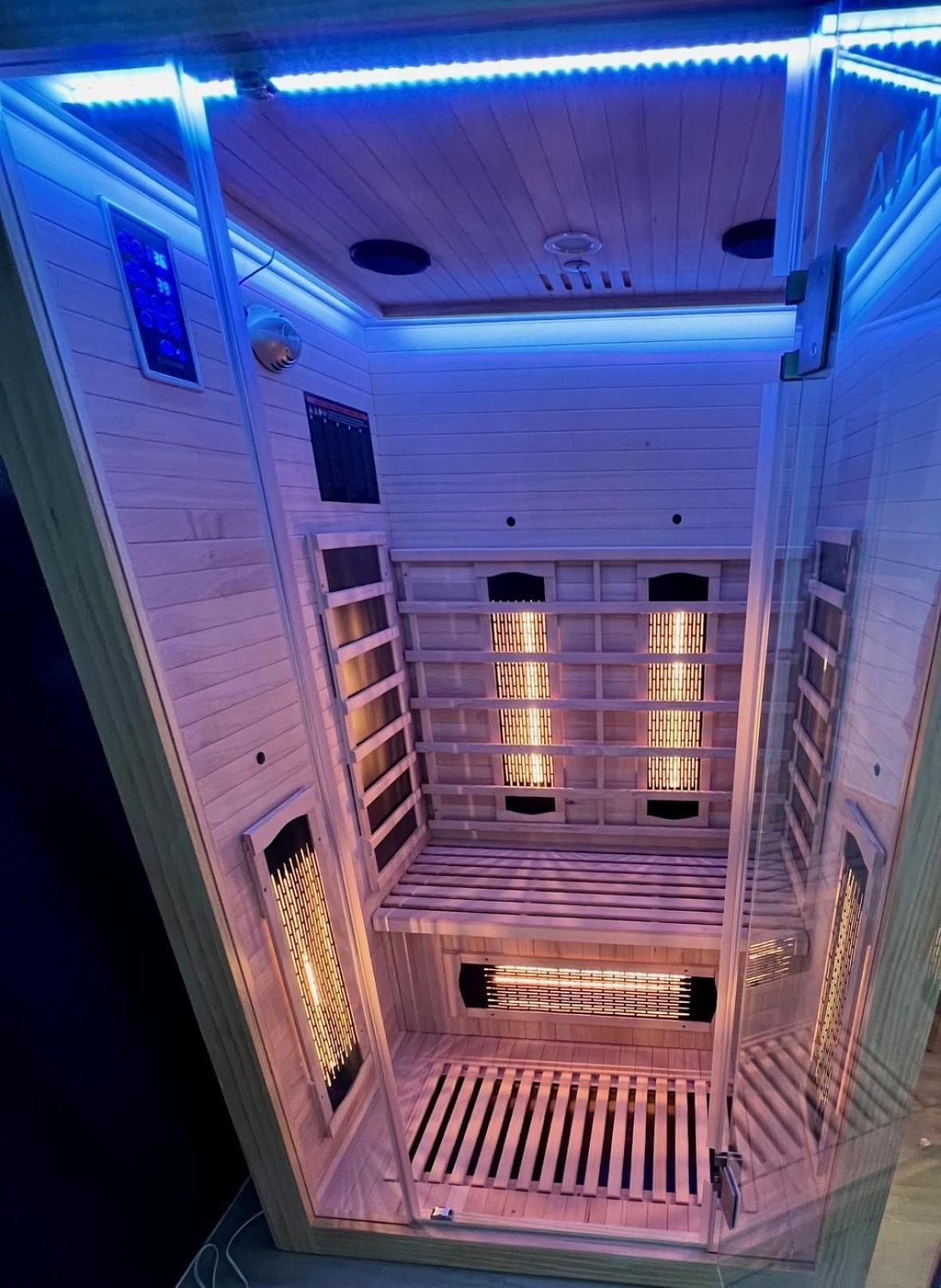 Piso Superior - Exklusives Apartment An Der Promenade Mit Rheinsicht & Loggia エメリッヒ エクステリア 写真